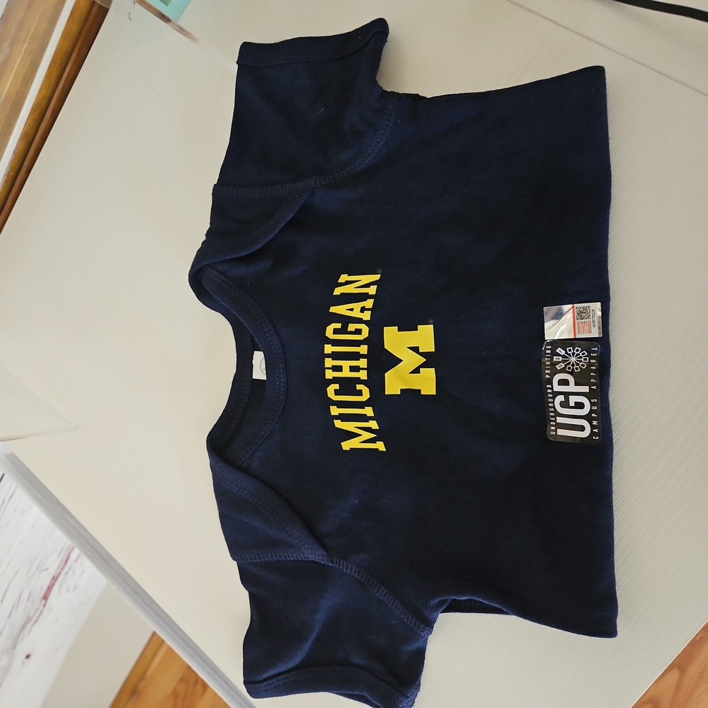 NWT Michigan Wolverines Arch Logo Licensed Unisex Size 18 Month's - Picture 7 of 8